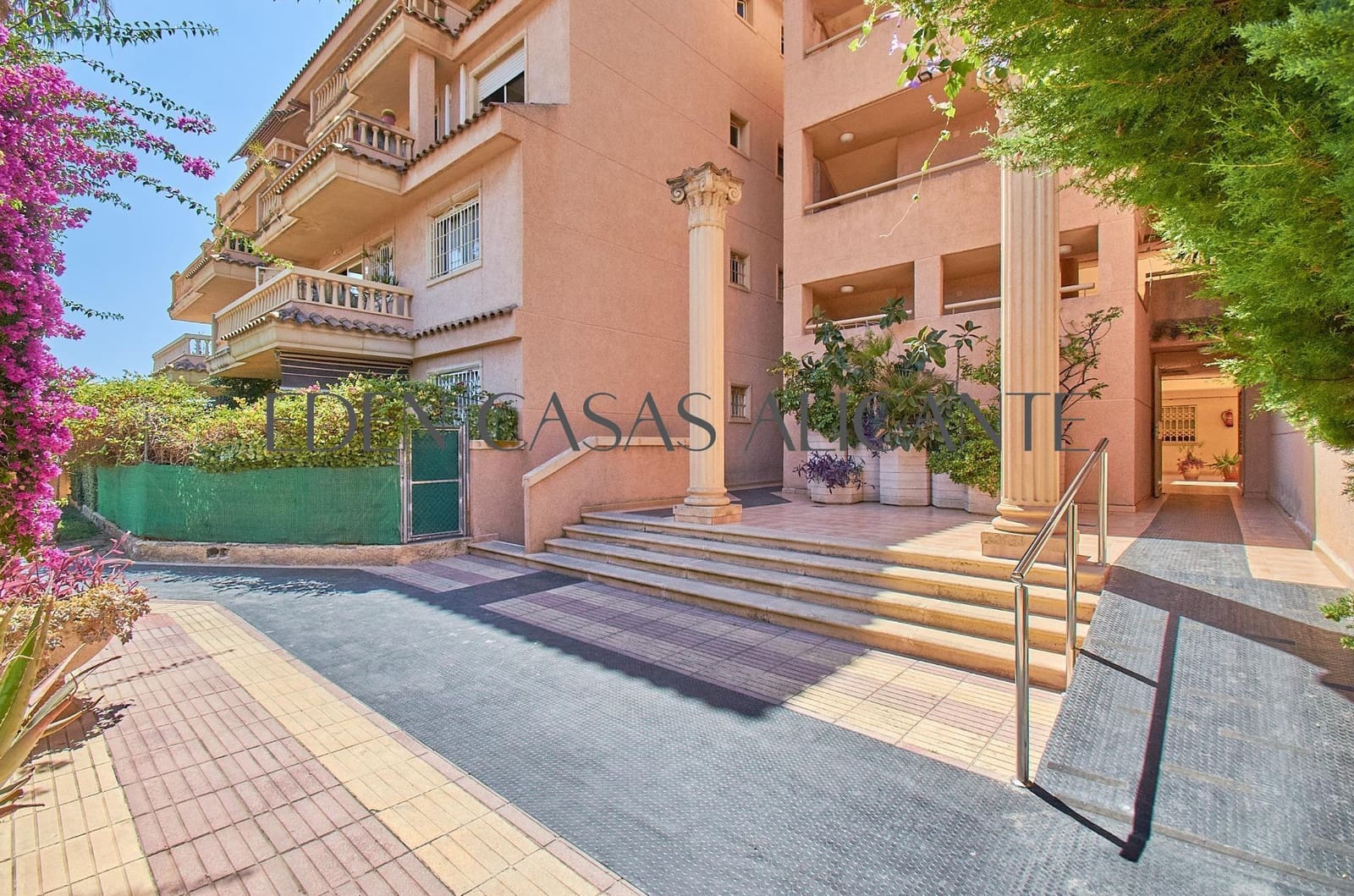 3 slaapkamer Flat te koop in El Campello met zwembad garage - € 360.000 (Ref: 9975585)