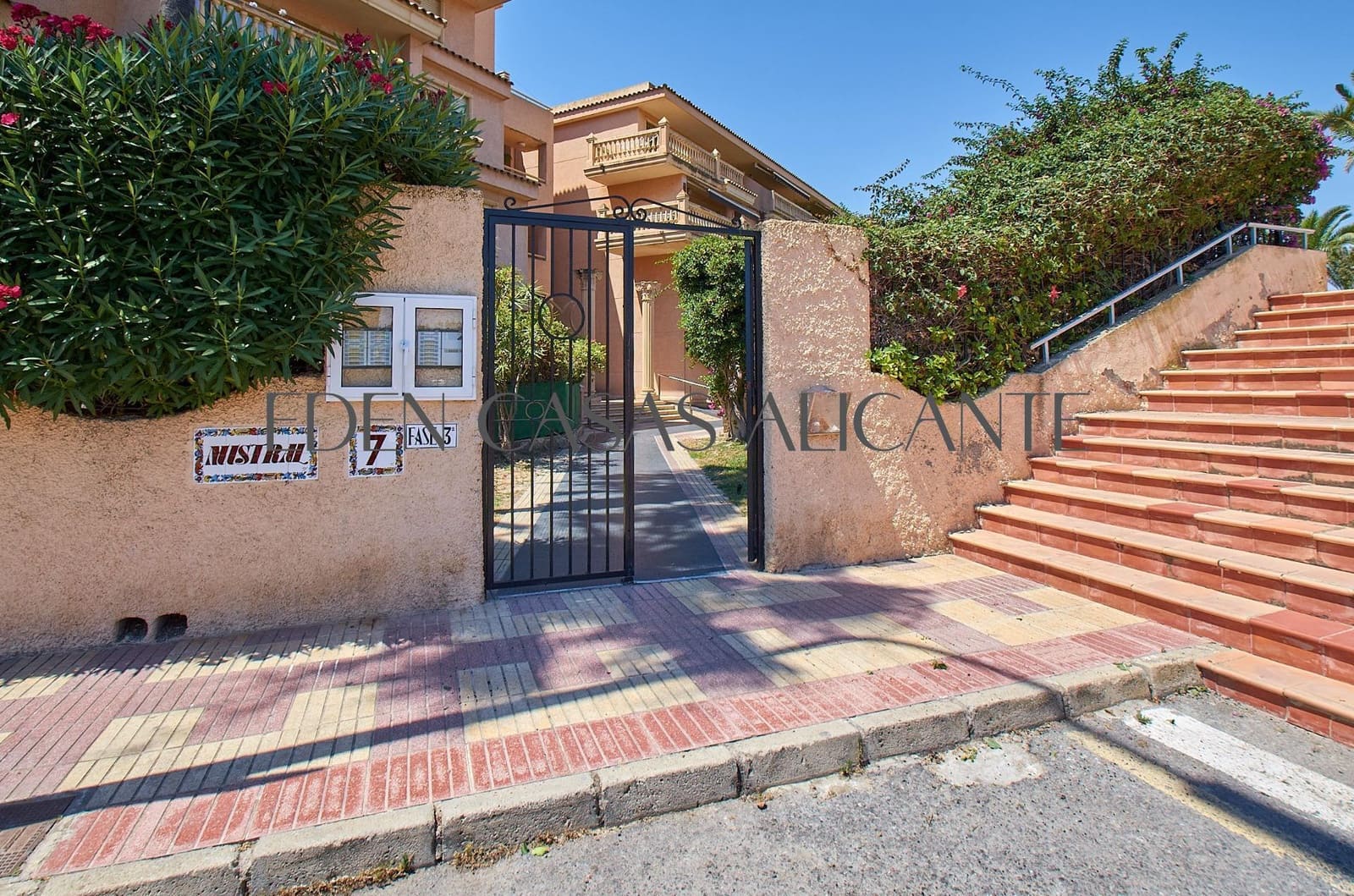 3 slaapkamer Flat te koop in El Campello met zwembad garage - € 360.000 (Ref: 9975585)