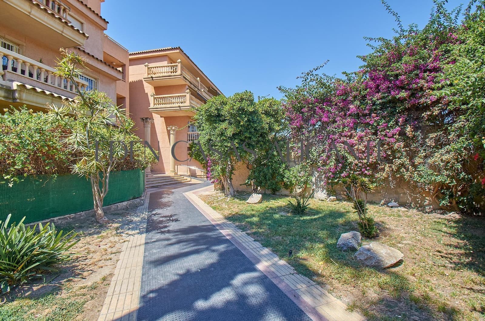 3 slaapkamer Flat te koop in El Campello met zwembad garage - € 360.000 (Ref: 9975585)