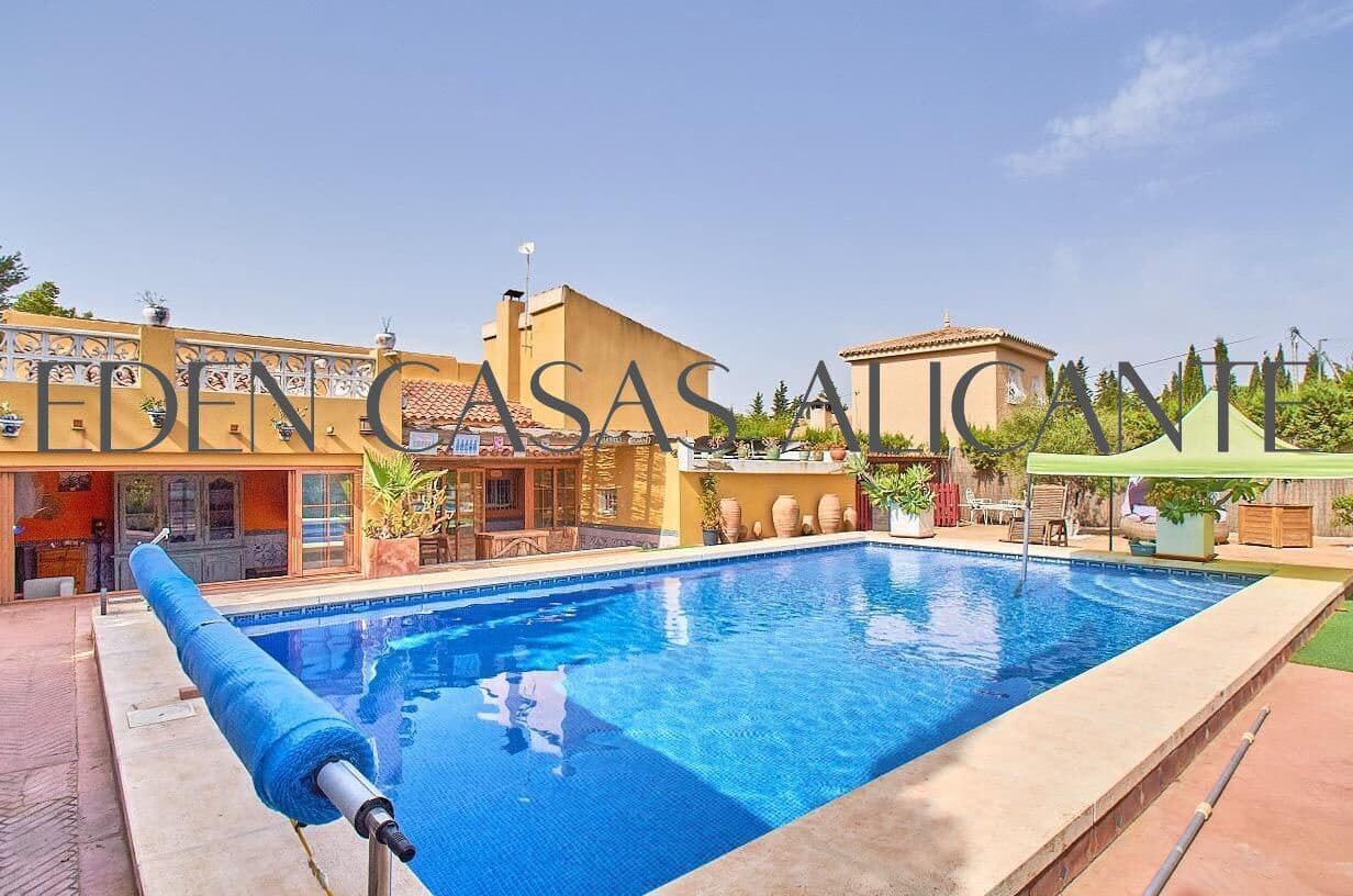 4 soverom Villa til salgs i Busot med svømmebasseng garasje - € 475 000 (Ref: 9998923)