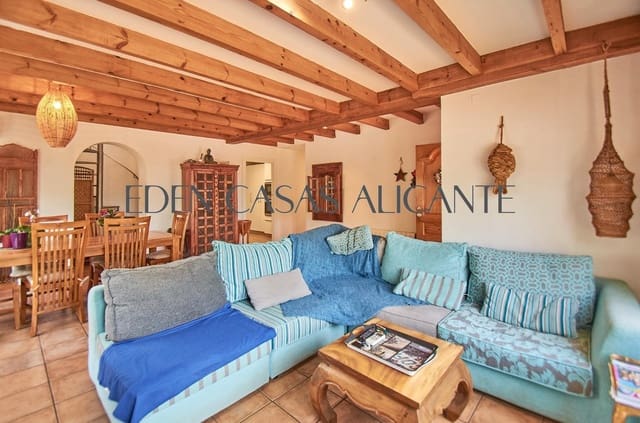 4 soverom Villa til salgs i Busot med svømmebasseng garasje - € 475 000 (Ref: 9998923)