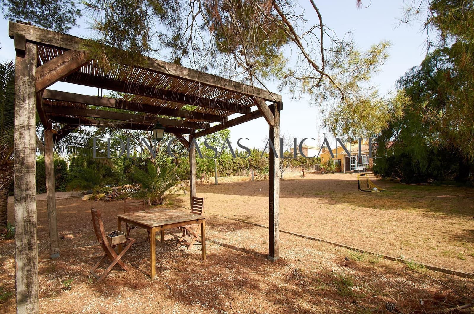 4 soverom Villa til salgs i Busot med svømmebasseng garasje - € 475 000 (Ref: 9998923)