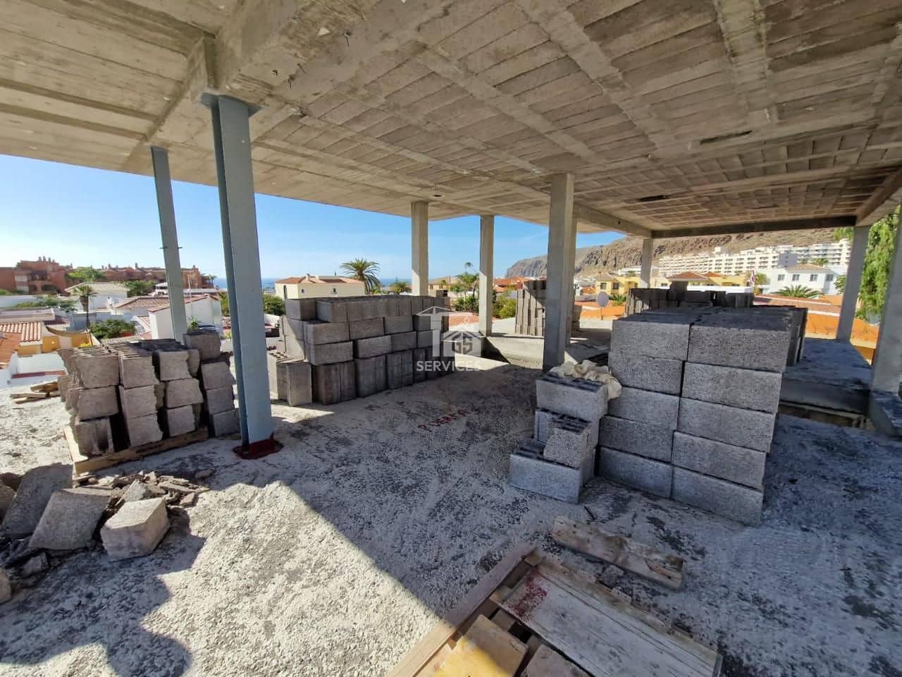 4 soveværelse Villa til salg i Arona med swimmingpool garage - € 1.250.000 (Ref: 8873471)