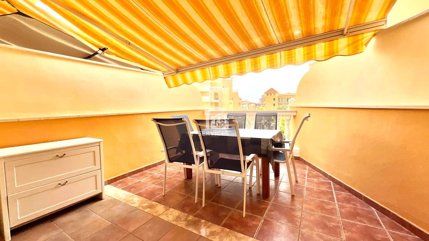 2 sovrum Lägenhet till salu i Arona med pool garage - 415 000 € (Ref: 9006351)