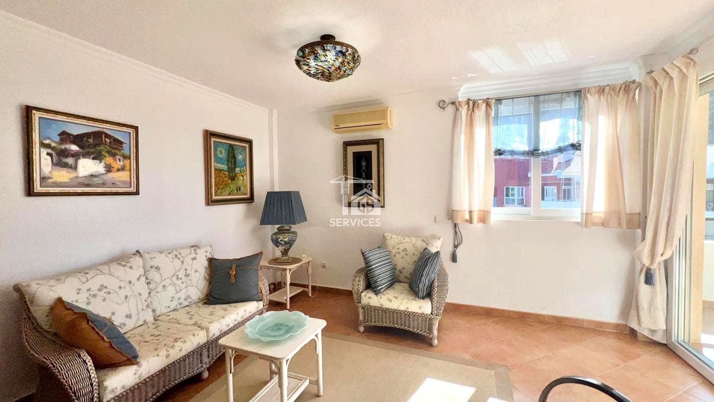 1 bedroom Flat for sale in Arona with garage - € 399,000 (Ref: 9074381)