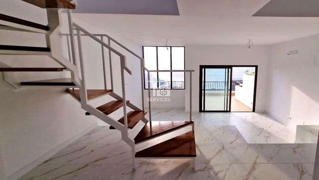 2 slaapkamer Flat te koop in Los Gigantes, Santiago del Teide met zwembad - € 575.000 (Ref: 9094517)