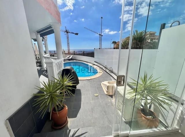4 soverom Villa til salgs i Los Cristianos, Arona med svømmebasseng garasje - € 890 000 (Ref: 9108458)