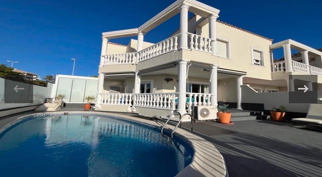 4 soverom Villa til salgs i Los Cristianos, Arona med svømmebasseng garasje - € 890 000 (Ref: 9108458)