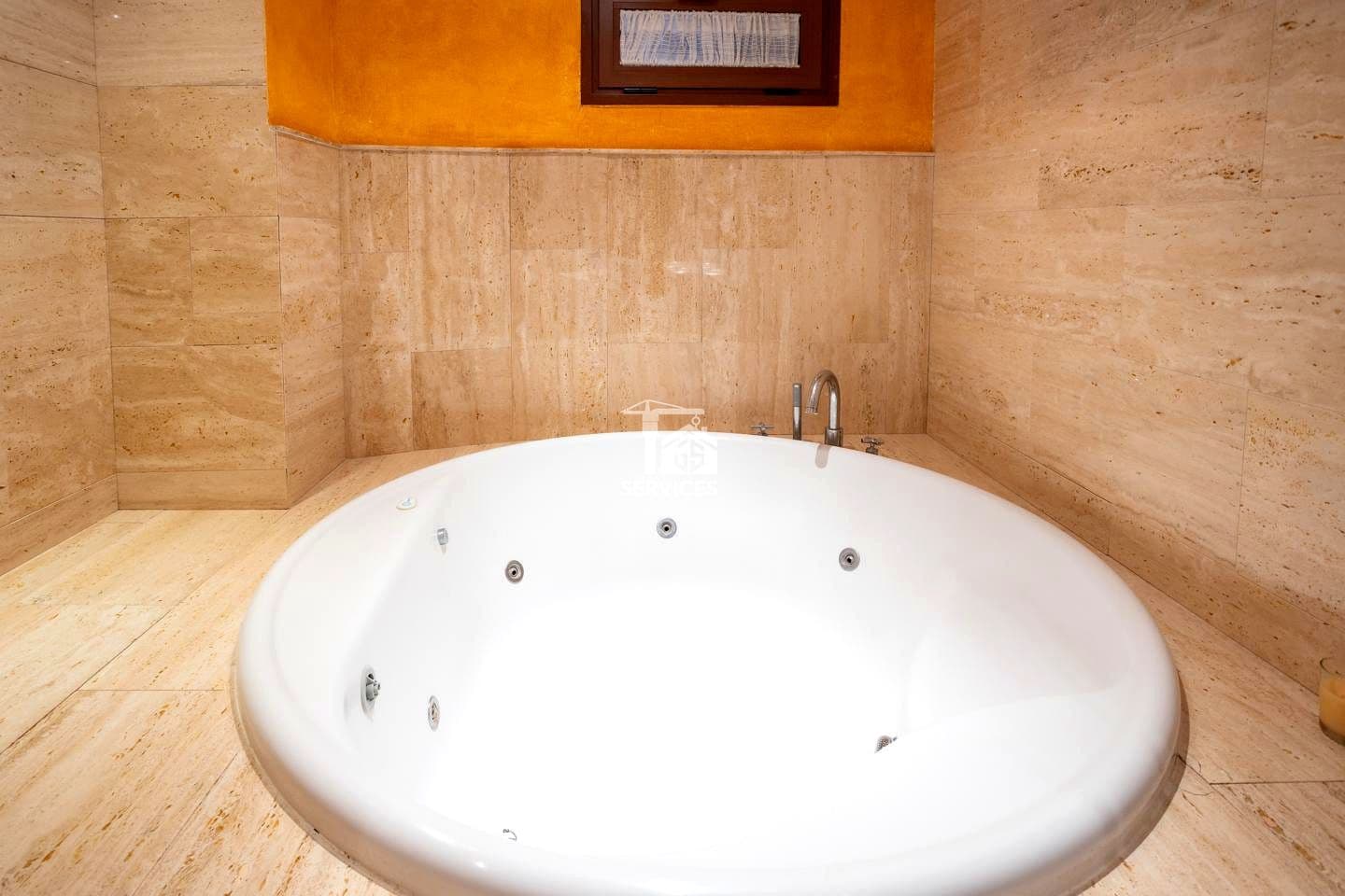 5 soveværelse Villa til salg i San Isidro de Abona med swimmingpool garage - € 699.000 (Ref: 9109834)