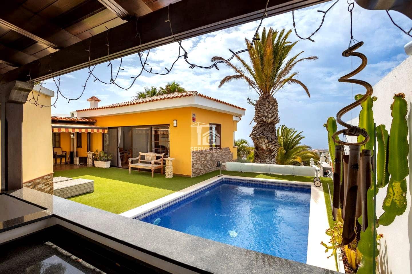 5 soveværelse Villa til salg i San Isidro de Abona med swimmingpool garage - € 699.000 (Ref: 9109834)