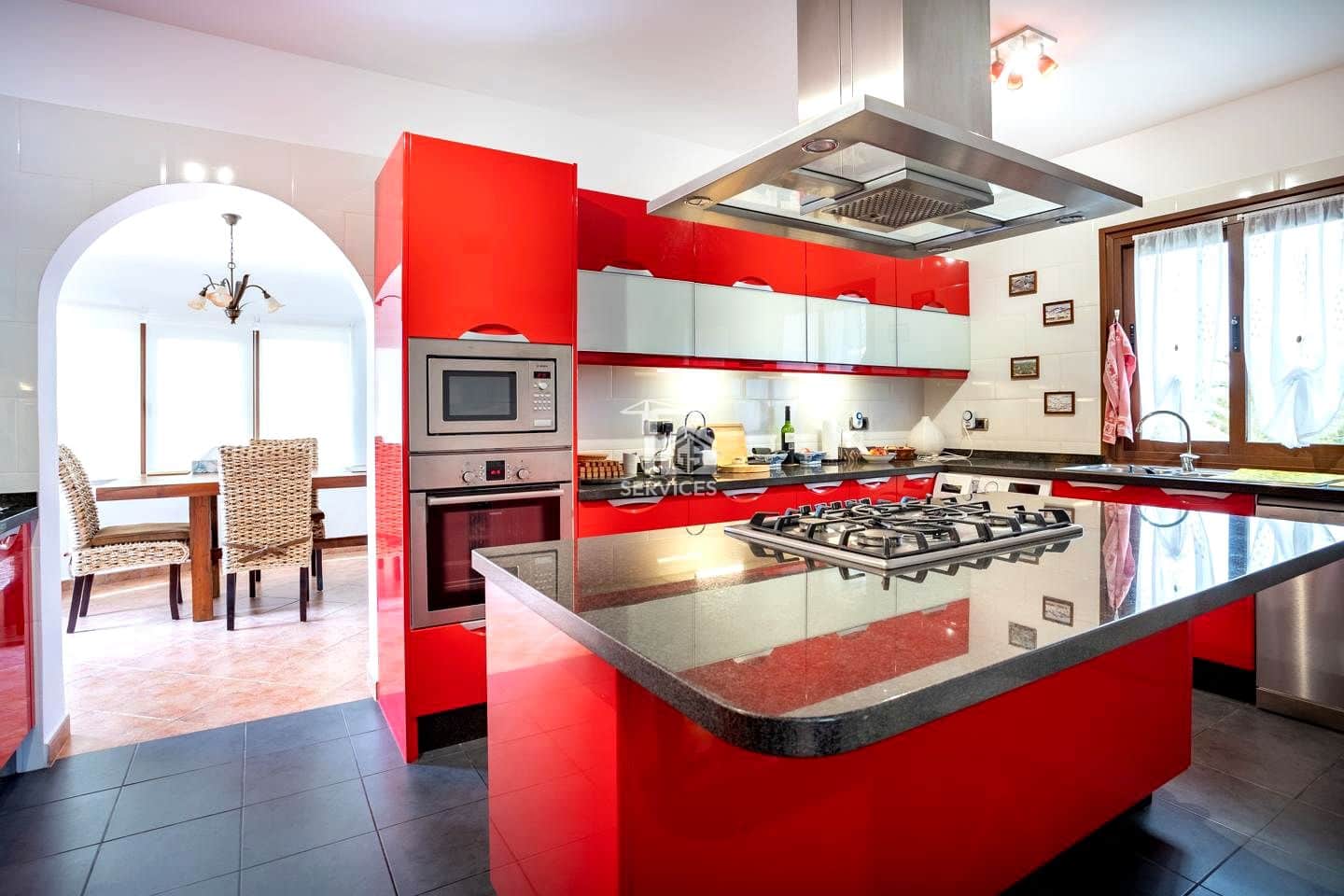 5 soveværelse Villa til salg i San Isidro de Abona med swimmingpool garage - € 699.000 (Ref: 9109834)