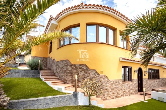 5 soverom Villa til salgs i San Isidro de Abona, Granadilla de Abona med svømmebasseng garasje - € 699 000 (Ref: 9109834)