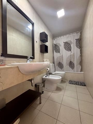 1 chambre Appartement à vendre à Playa del Duque, Adeje avec piscine - 405 000 € (Ref: 9118617)