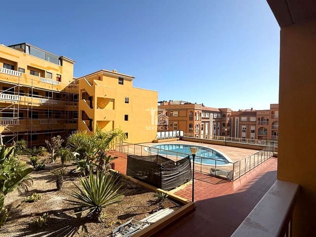 2 bedroom Flat for sale in El Medano, Granadilla de Abona with pool garage - € 285,000 (Ref: 9142406)