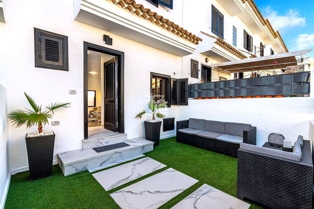 2 slaapkamer Villa te koop in Chayofa, Arona met zwembad garage - € 389.000 (Ref: 9142647)