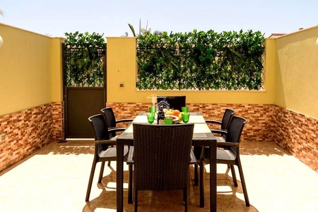 3 sypialnia Willa na sprzedaż w Fañabe, Adeje z basenem garażem - 590 000 € (Ref: 9142648)