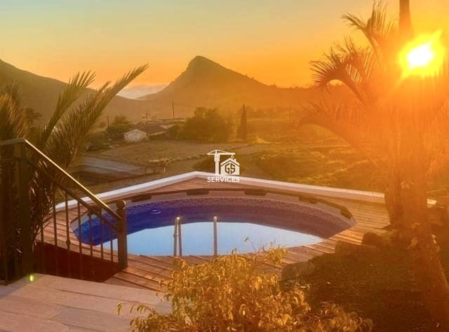 3 sovrum Villa till salu i Adeje med pool - 590 000 € (Ref: 9150986)