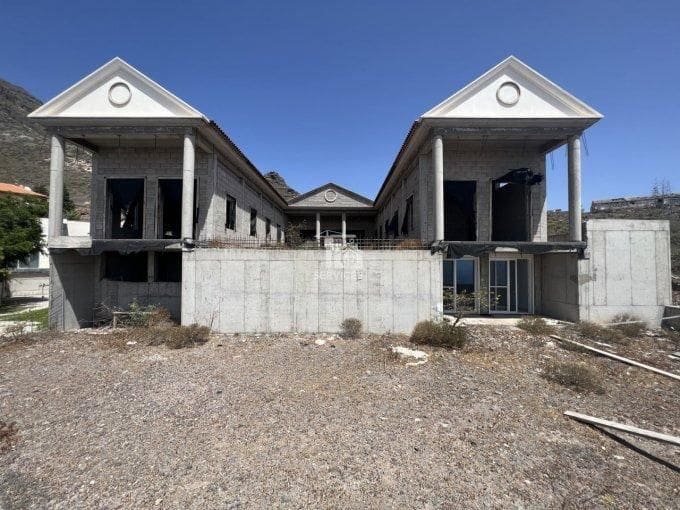 5 soverom Villa til salgs i Adeje med svømmebasseng garasje - € 2 199 000 (Ref: 9163014)