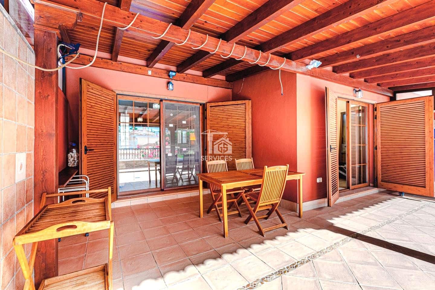 3 soveværelse Villa til salg i Costa Adeje med swimmingpool garage - € 1.150.000 (Ref: 9165184)