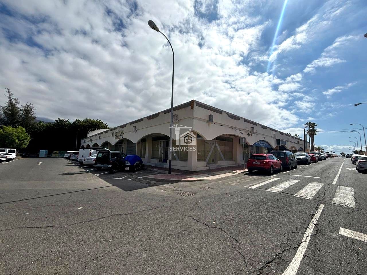 Entreprise de 4 chambres à louer à Adeje - 4 500 € (Ref: 9177585)