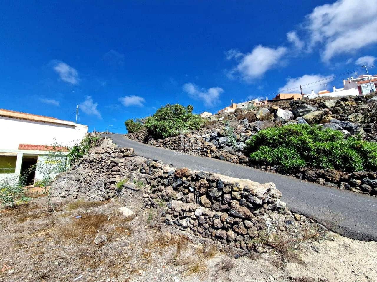 4 slaapkamer Villa te koop in Guia de Isora - € 195.000 (Ref: 9198364)