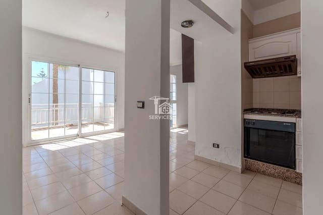 2 slaapkamer Flat te koop in Playa Fañabe, Adeje met zwembad garage - € 350.000 (Ref: 9198439)