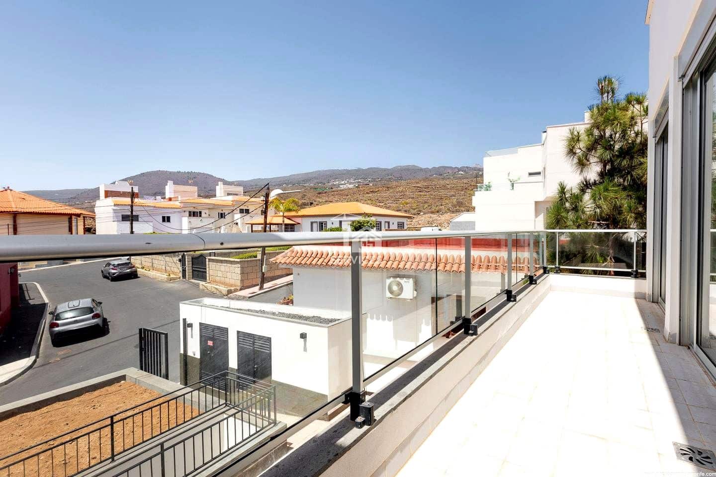 2 soveværelse Villa til salg i Adeje med garage - € 330.000 (Ref: 9198440)