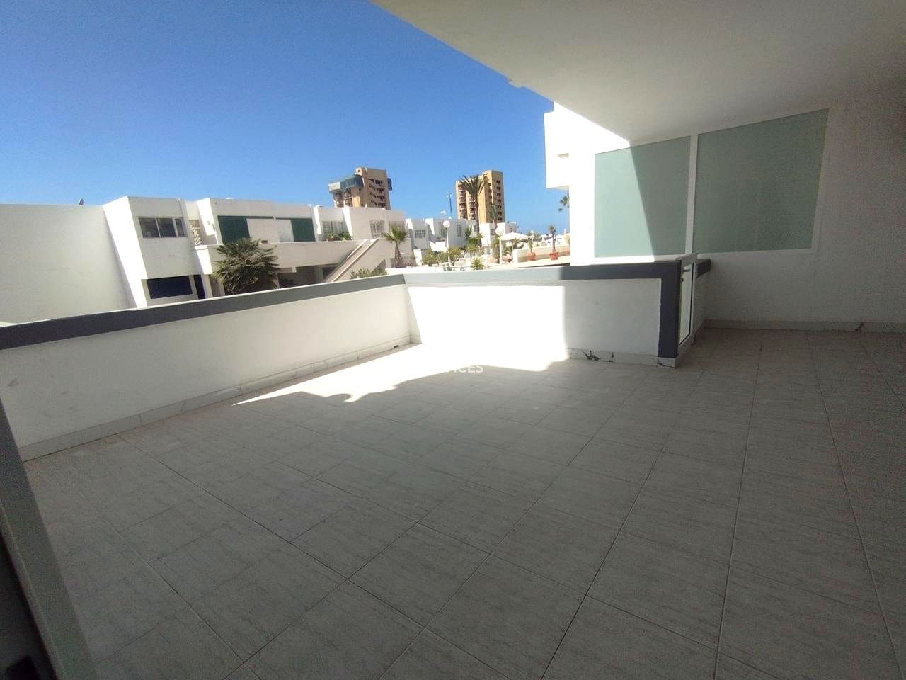 2 soveværelse Lejlighed til salg i Arona med swimmingpool garage - € 800.000 (Ref: 9225997)