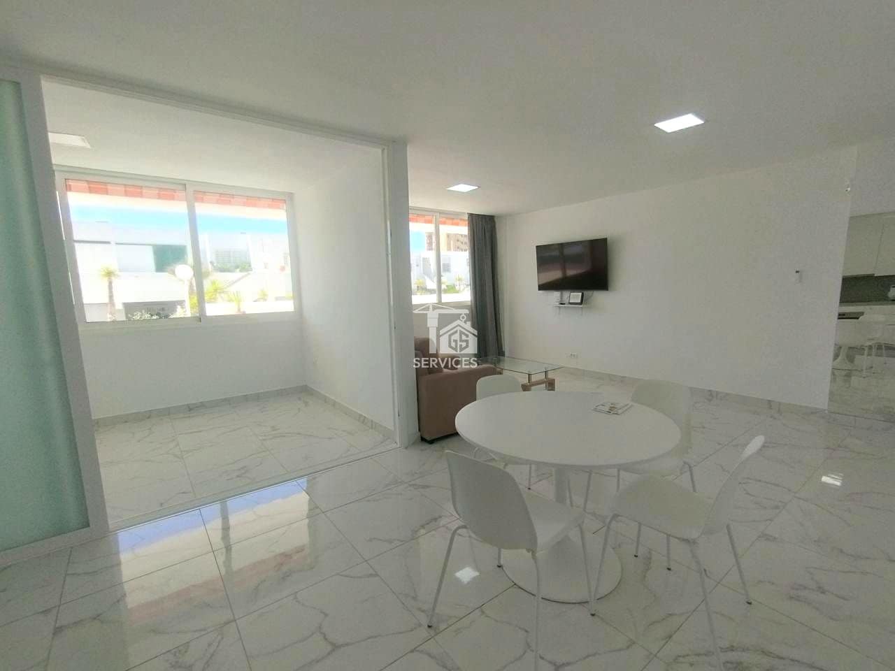 1 sovrum Lägenhet till salu i Arona med pool garage - 441 000 € (Ref: 9225998)