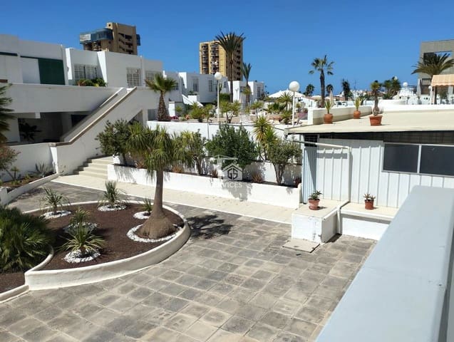 1 slaapkamer Flat te koop in Playa de las Americas, Arona met zwembad garage - € 441.000 (Ref: 9225998)