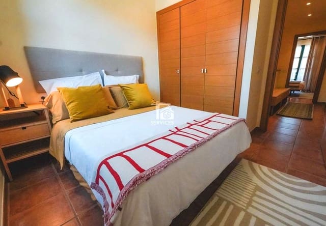 3 slaapkamer Villa te koop in San Miguel de Abona met zwembad garage - € 405.000 (Ref: 9227661)