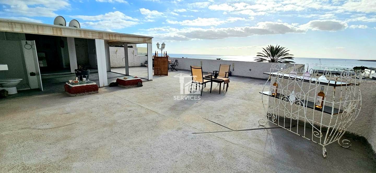 3 chambre Villa/Maison à vendre à Arona avec garage - 449 000 € (Ref: 9230675)