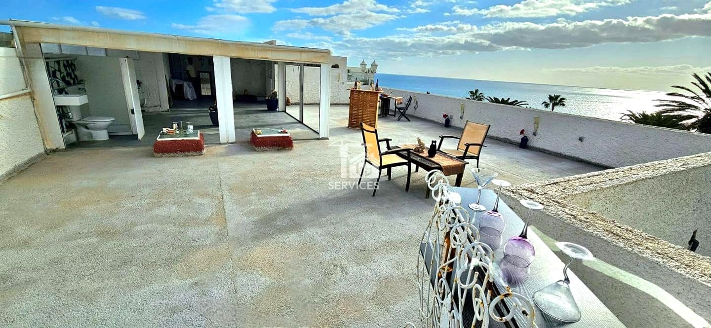 3 chambre Villa/Maison à vendre à Arona avec garage - 449 000 € (Ref: 9230675)