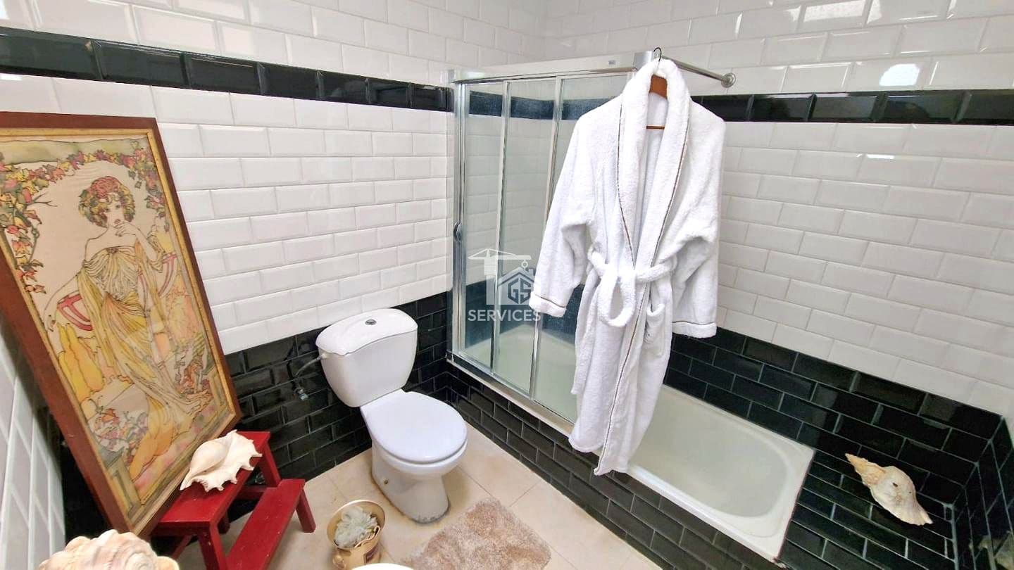 3 chambre Villa/Maison à vendre à Arona avec garage - 449 000 € (Ref: 9230675)