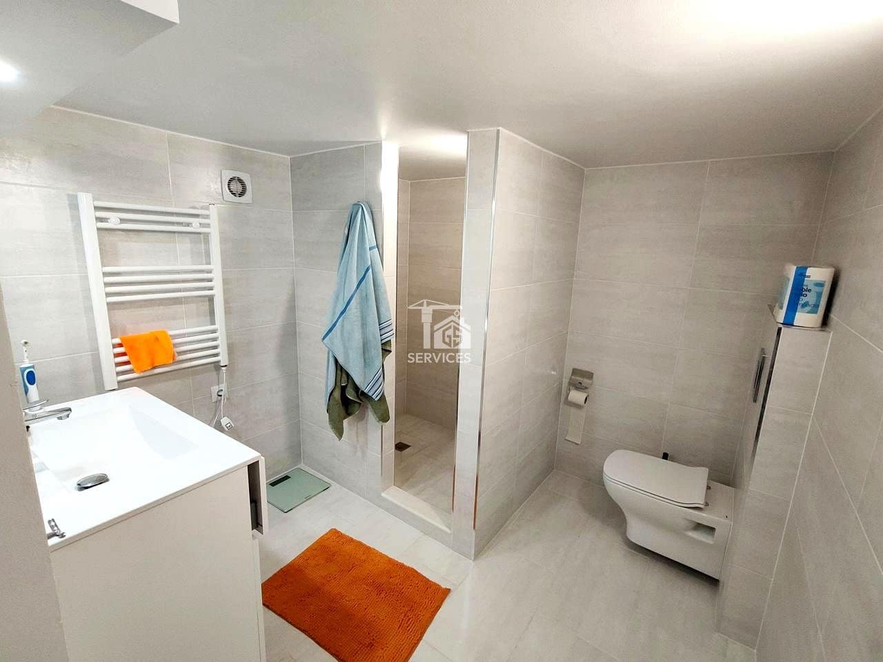 4 soveværelse Villa til salg i Adeje med swimmingpool garage - € 450.000 (Ref: 9230692)