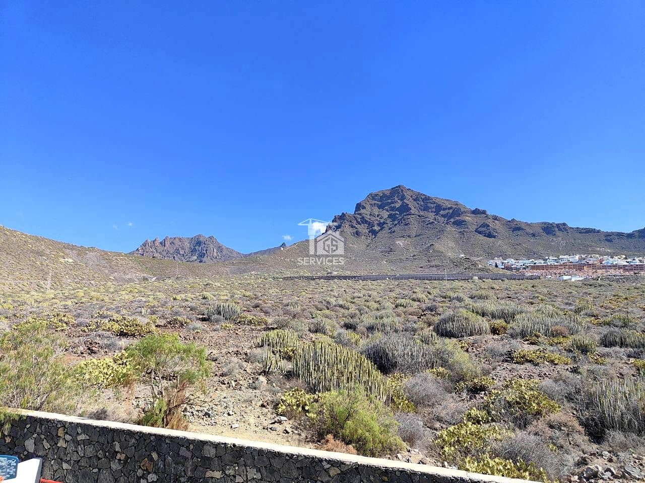 4 soveværelse Villa til salg i Adeje med swimmingpool garage - € 450.000 (Ref: 9230692)