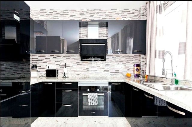 3 bedroom Villa for sale in Torviscas Centro y Alto, Adeje with pool garage - € 630,000 (Ref: 9247854)