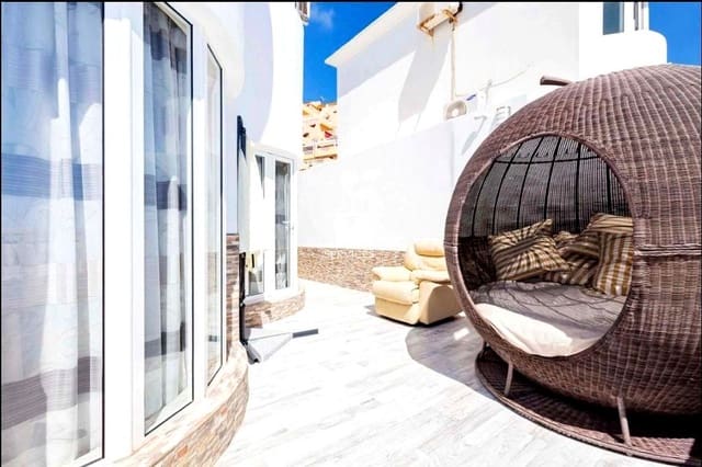 3 bedroom Villa for sale in Torviscas Centro y Alto, Adeje with pool garage - € 630,000 (Ref: 9247854)