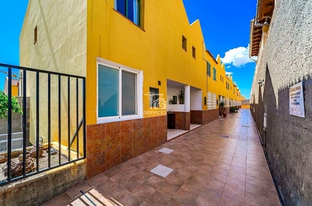 3 slaapkamer Villa te koop in San Miguel de Abona met zwembad - € 420.000 (Ref: 9247855)