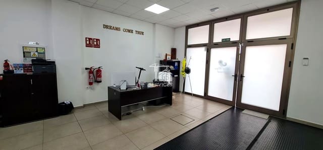 1 slaapkamer Bedrijf te huur in Guía de Isora met garage - € 1.100 (Ref: 9251883)