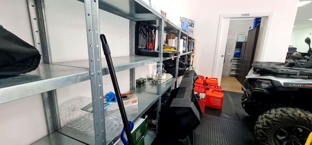 1 slaapkamer Bedrijf te huur in Guía de Isora met garage - € 1.100 (Ref: 9251883)