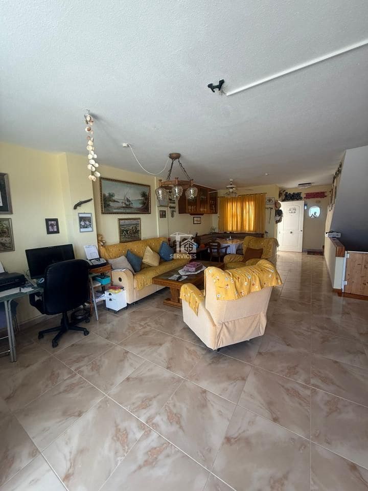 4 soverom Villa til salgs i Adeje med garasje - € 589 000 (Ref: 9256323)