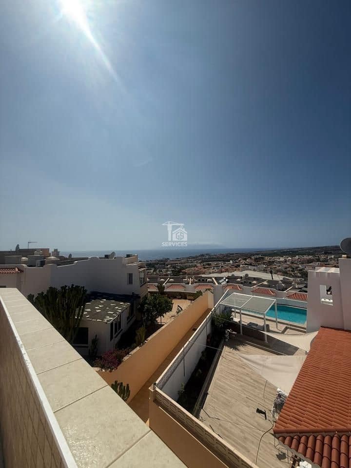 4 soverom Villa til salgs i Adeje med garasje - € 589 000 (Ref: 9256323)