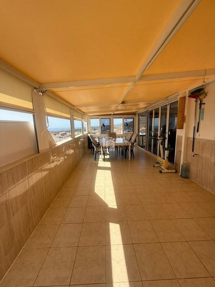 4 soverom Villa til salgs i Adeje med garasje - € 589 000 (Ref: 9256323)