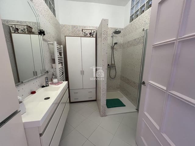 2 makuuhuone Asunto myytävänä paikassa San Eugenio Alto, Adeje mukana uima-altaan - 450 000 € (Ref: 9262139)