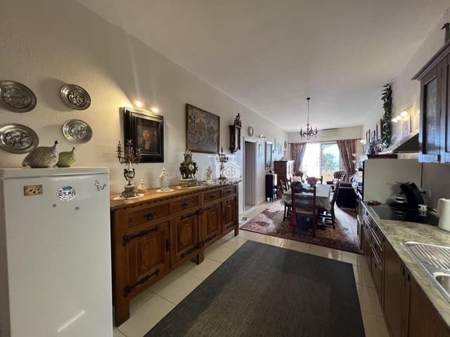 2 makuuhuone Asunto myytävänä paikassa San Eugenio Alto, Adeje mukana uima-altaan - 450 000 € (Ref: 9262139)