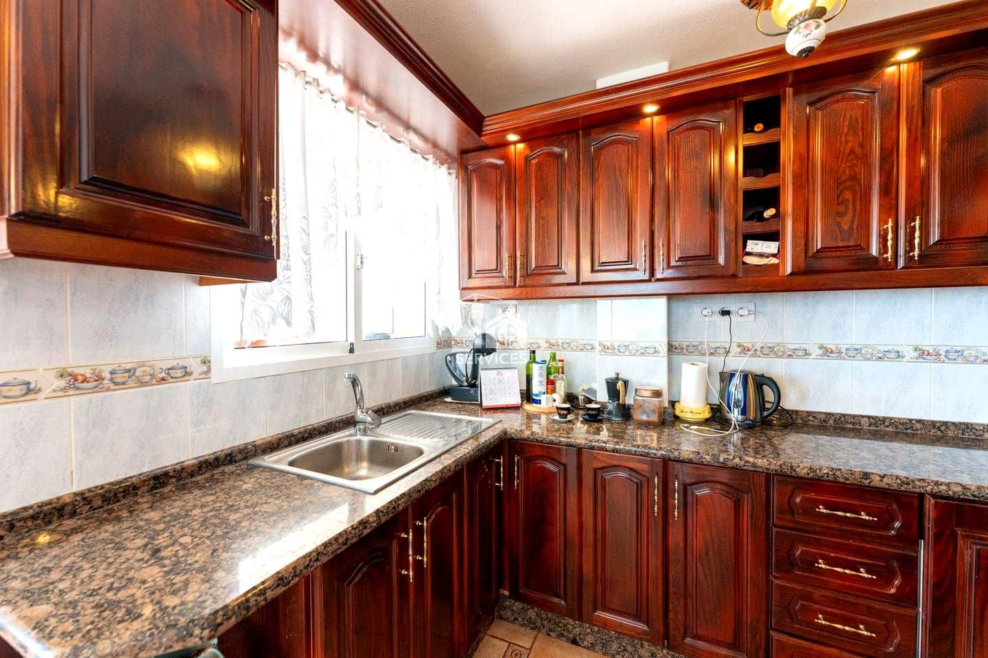 4 slaapkamer Villa te koop in Candelaria met zwembad garage - € 840.000 (Ref: 9262140)