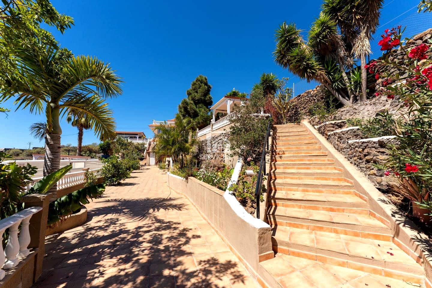 4 slaapkamer Villa te koop in Candelaria met zwembad garage - € 840.000 (Ref: 9262140)