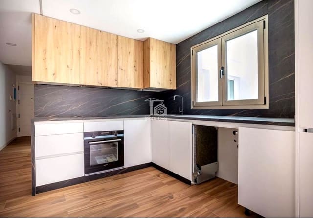 2 slaapkamer Flat te koop in Puerto Santiago, Santiago del Teide met zwembad garage - € 455.000 (Ref: 9263956)