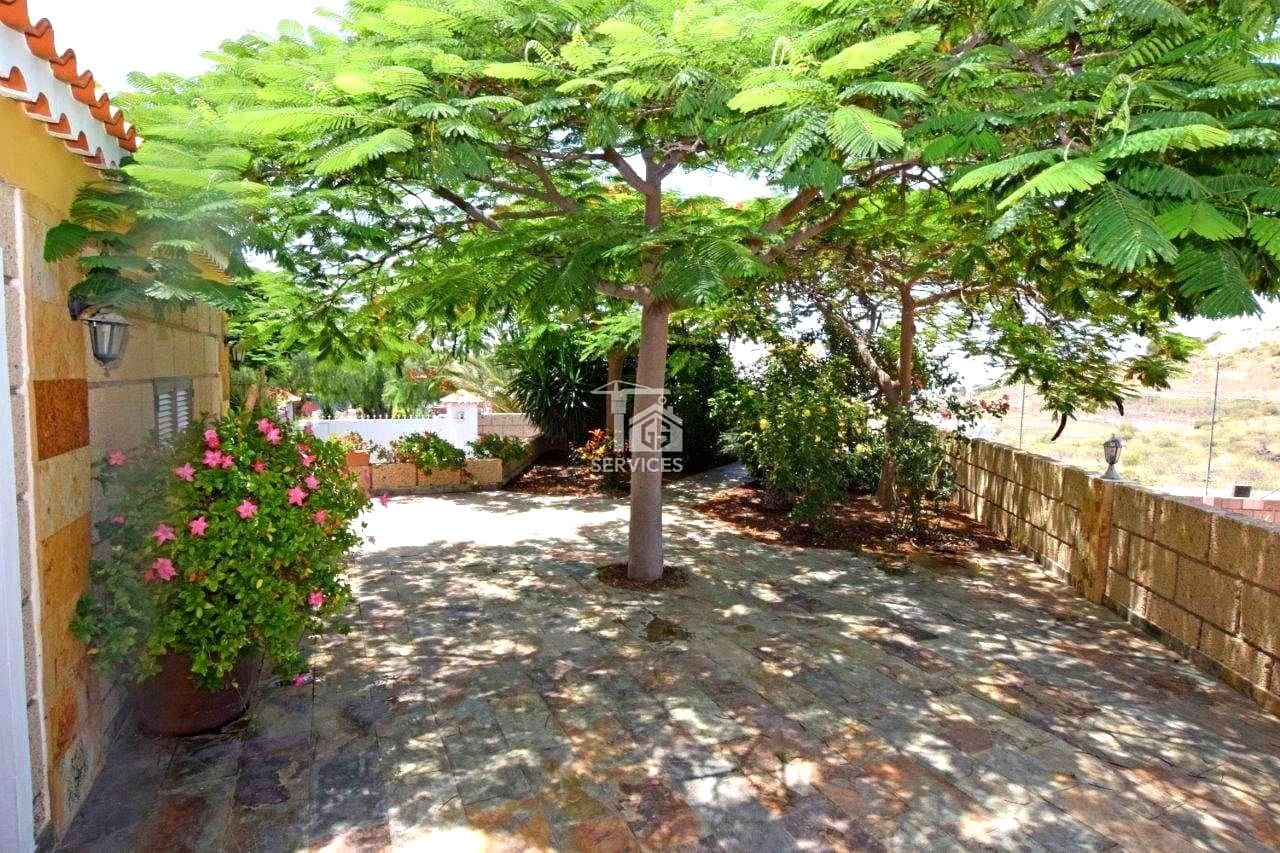 4 soveværelse Villa til salg i San Miguel de Abona med swimmingpool garage - € 1.280.000 (Ref: 9271855)